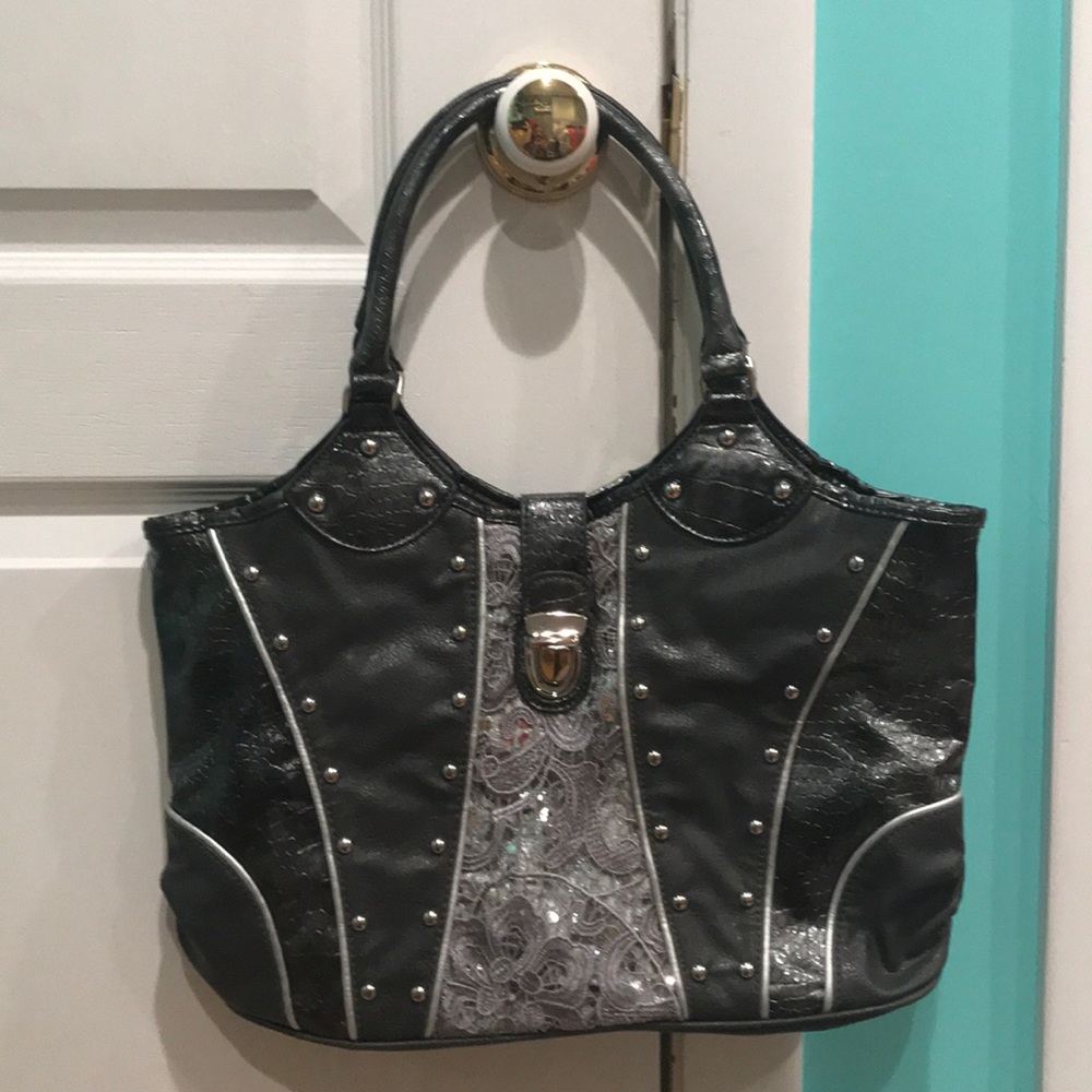 Grey/silver purse